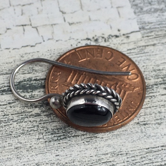 Vintage Sterling Silver Black Onyx Earrings - Picture 8 of 8